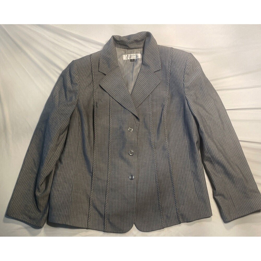 Tahari Arthur S Levine Grey pin stripe 2 Button Blazer Size 16W